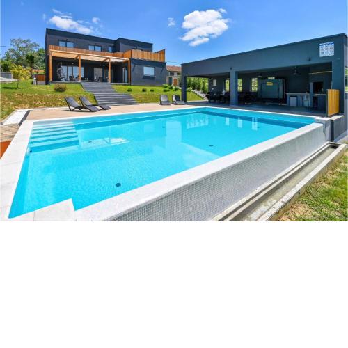Awesome Home In Klostar Ivanic With Wifi