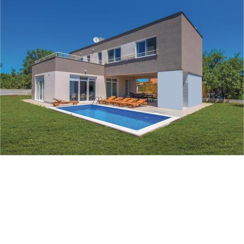 Awesome Home In Kozino With Kitchen