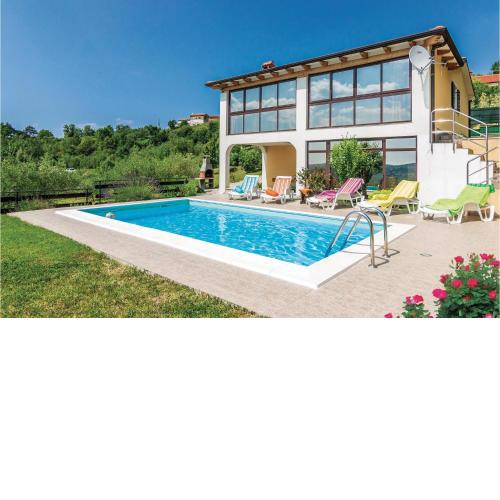 Awesome Home In Meloni With Sauna