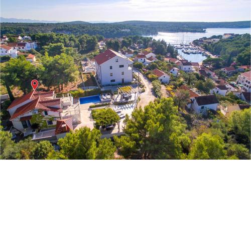 Awesome Home In Milna With Wifi