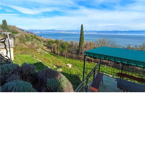Awesome Home In Moscenicka Draga With Kitchen
