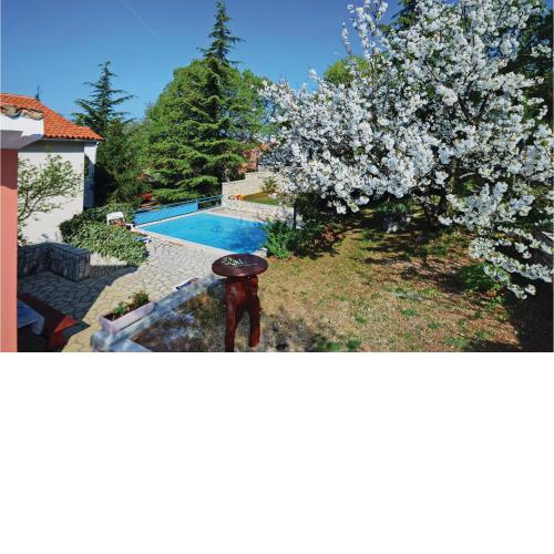 Awesome Home In Reburici With Kitchen