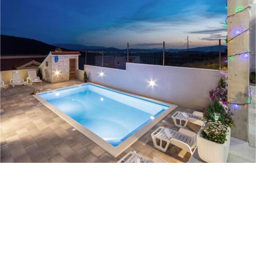 Awesome Home In Ruda With Wifi