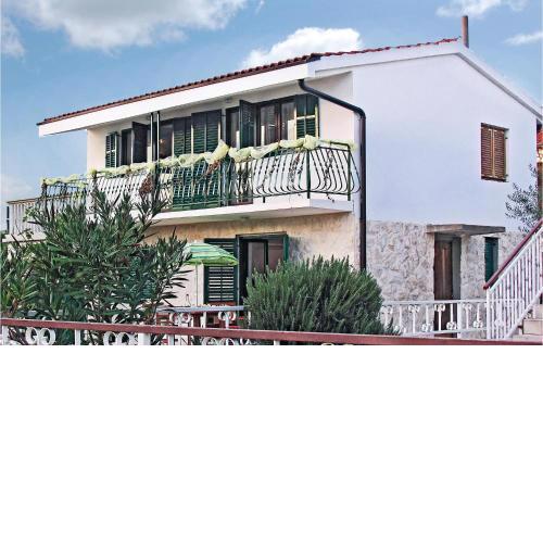 Awesome Home In Sibenik With Wifi