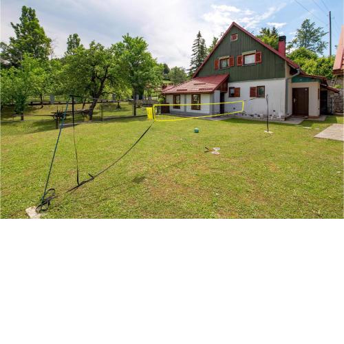 Awesome Home In Stari Laz With Kitchen