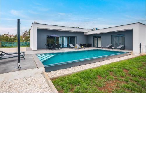 Awesome Home In Zminj With Wifi
