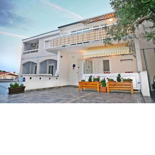 Baska Voda Apartment 1