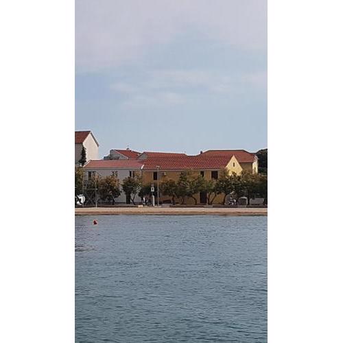 Beach apartment VAMI with sea view