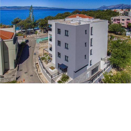 Beach Front Apartment In Promajna With Kitchen
