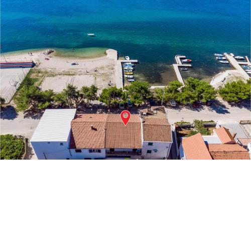 Beach Front Apartment In Sveti Filip I Jakov