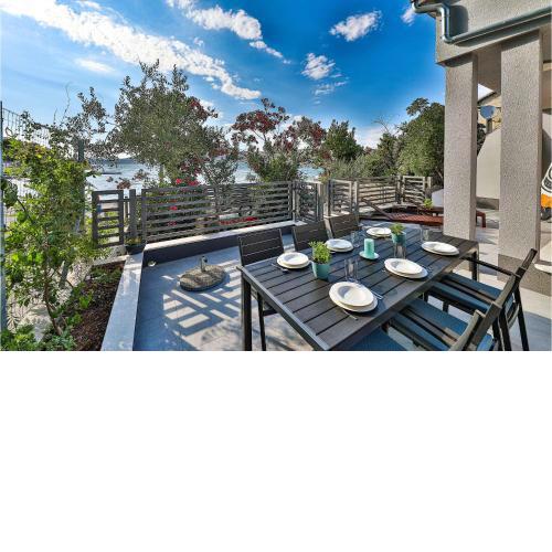 Beach Front Home In Okrug Gornji With Wifi