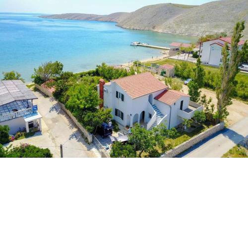 Beach House Mela