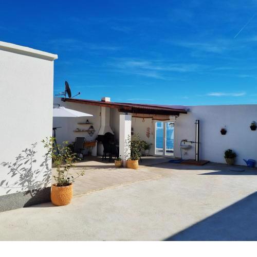 Beach house oasis Villa Livak