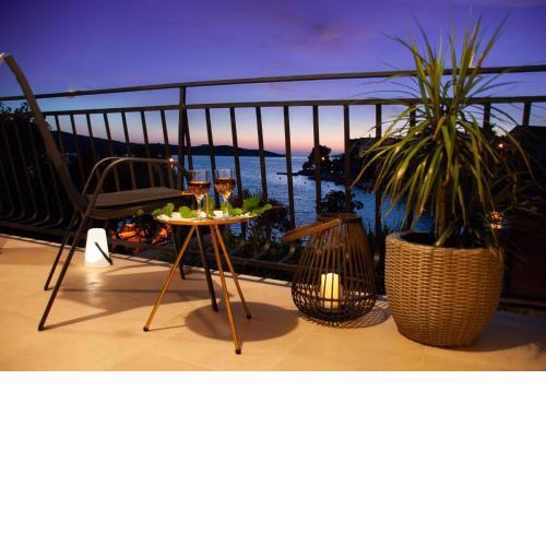 Beachfront Apartment Nikol