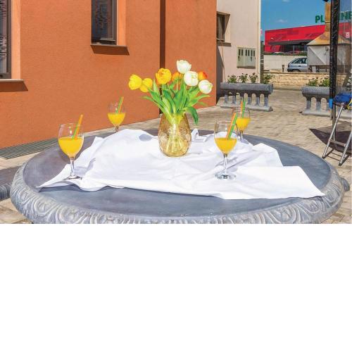 Beautiful Apartment In Biograd With Kitchen