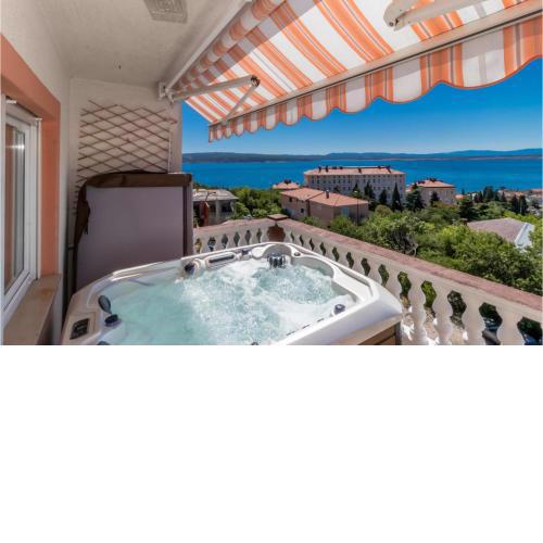 Beautiful Apartment In Crikvenica With Jacuzzi