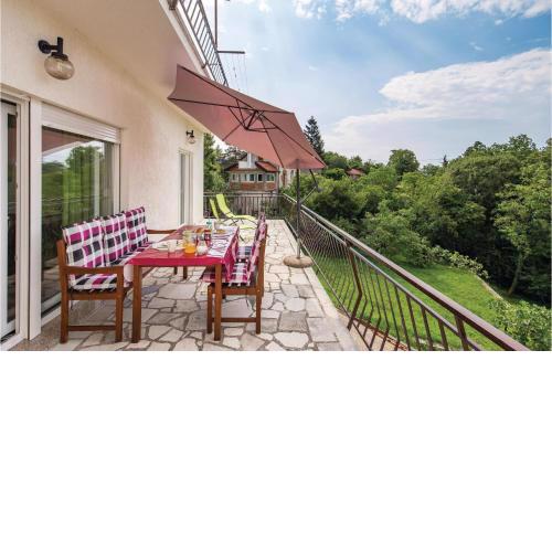 Beautiful Apartment In Jurdani With Kitchen