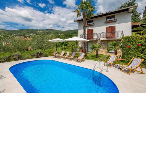 Beautiful Apartment In Lovran With Wifi