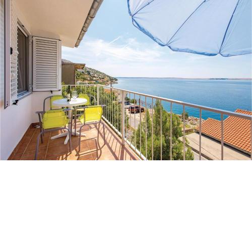 Beautiful Apartment In Lukovo Sugarje With Wifi