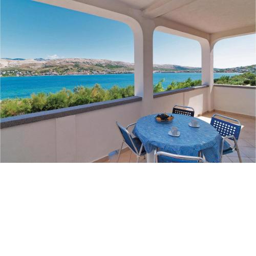 Beautiful Apartment In Pag With Kitchen
