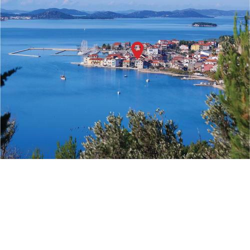 Beautiful Apartment In Pirovac With Wifi