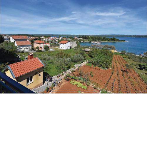 Beautiful Apartment In Raslina With Wifi