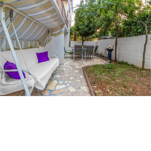 Beautiful Apartment In Selce With House Sea View