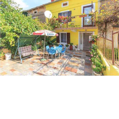 Beautiful Apartment In Selo Rakalj With Wifi