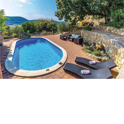 Beautiful Apartment In Supetarska Draga With Wifi
