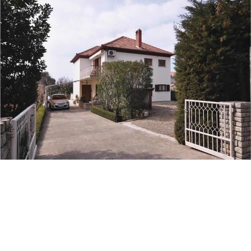 Beautiful Apartment In Zadar With 2 Bedrooms And Wifi