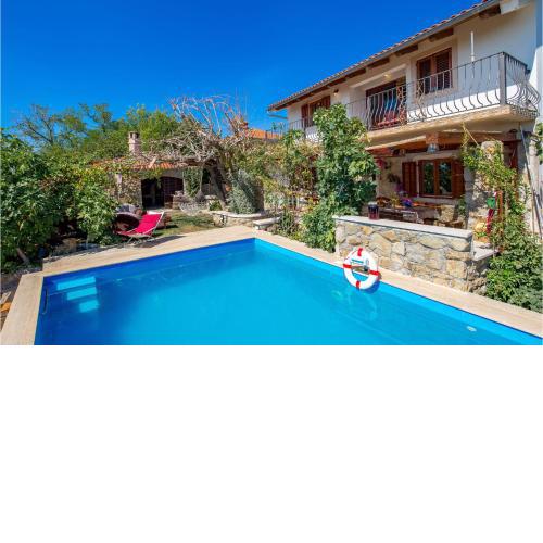 Beautiful Home In Banjol With Sauna