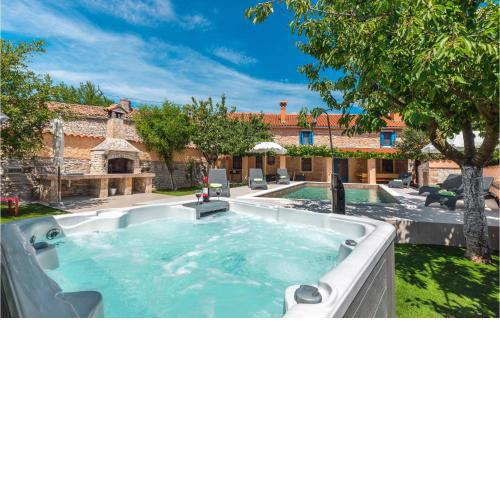 Beautiful Home In Barban-Sajini With Jacuzzi