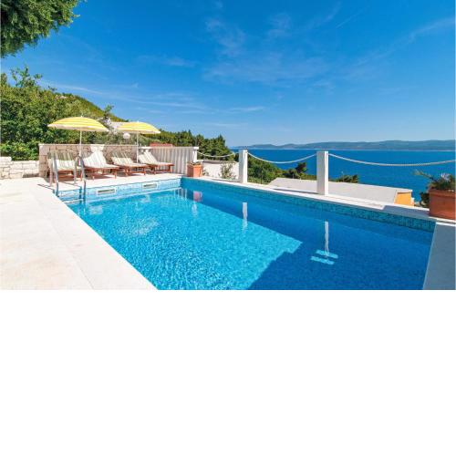 Beautiful Home In Lokva Rogoznica With Wifi
