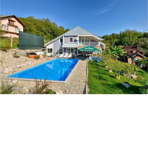 Beautiful Home In Nespes With Jacuzzi