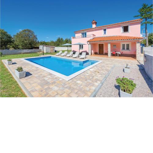 Beautiful Home In Plomin With Kitchen