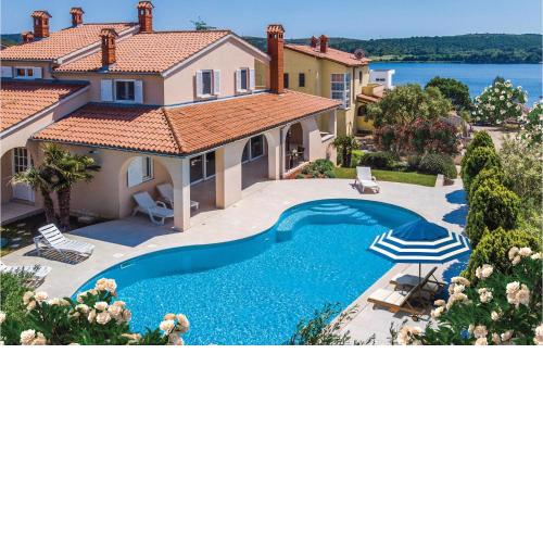 Beautiful Home In Pula With House Sea View