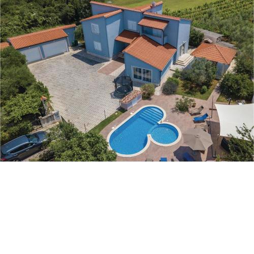 Beautiful Home In Pula With Wifi