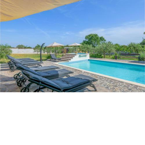 Beautiful Home In Pula With Wifi