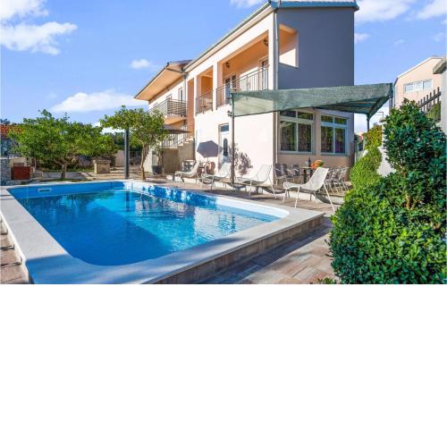 Beautiful Home In Razanj With Wifi