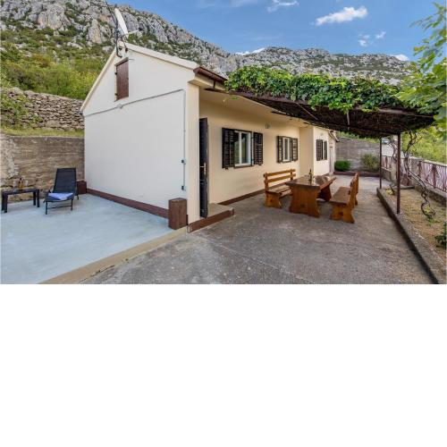Beautiful Home In Stinica With House Sea View