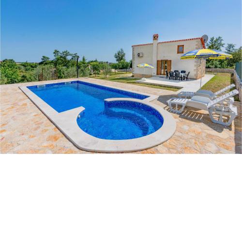 Beautiful Home In Zminj With Kitchen