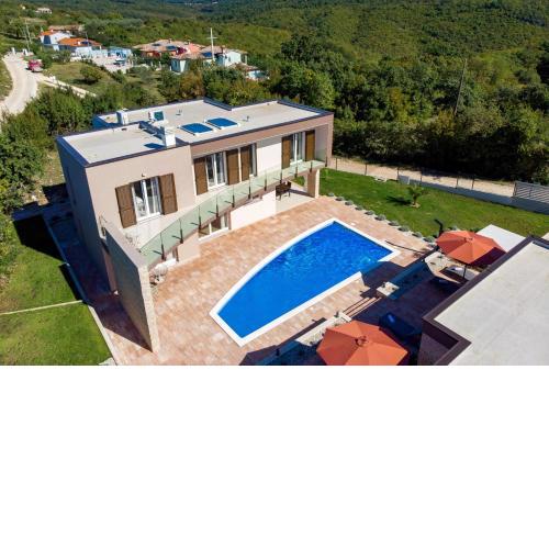 Beautiful Villa Kunj