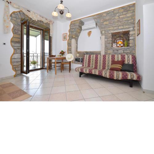 Bella Vista Apartments