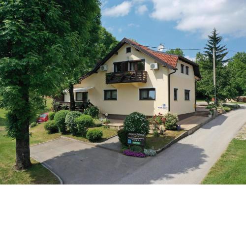 Boutique Apartment in Seli te Dre ni ko with Garden