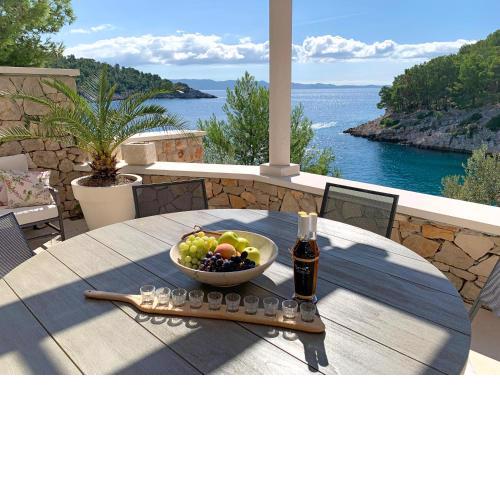 Brac Stone Beach Villa with Jacuzzi