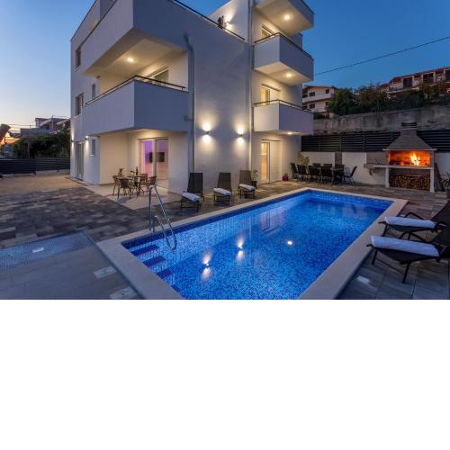 Brand new and unique Villa Tomi