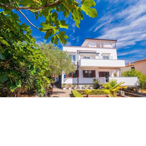Brand new apartments Viktorija just 250m from the beach!