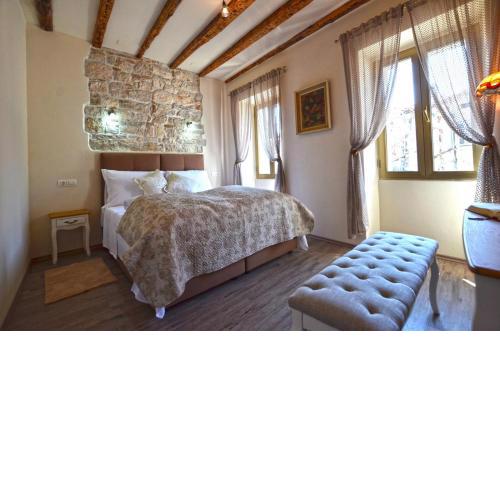 Bruno Apartment
