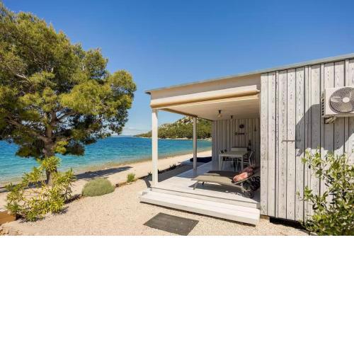 Buqez Eco Resort - calm beach house 23