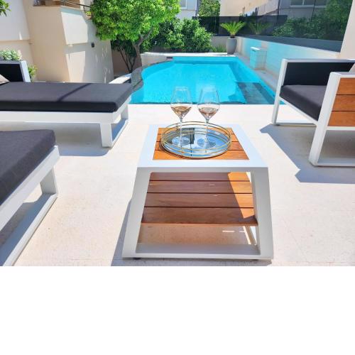 Calypso Royal Apartment